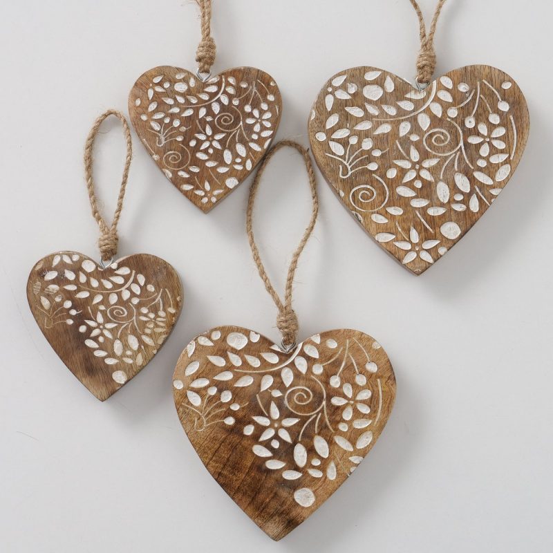Pendentif Coeur "Siores" Décor Floral en Bois de Manguier 2 Modèles au Choix 14x14cm – Image 2