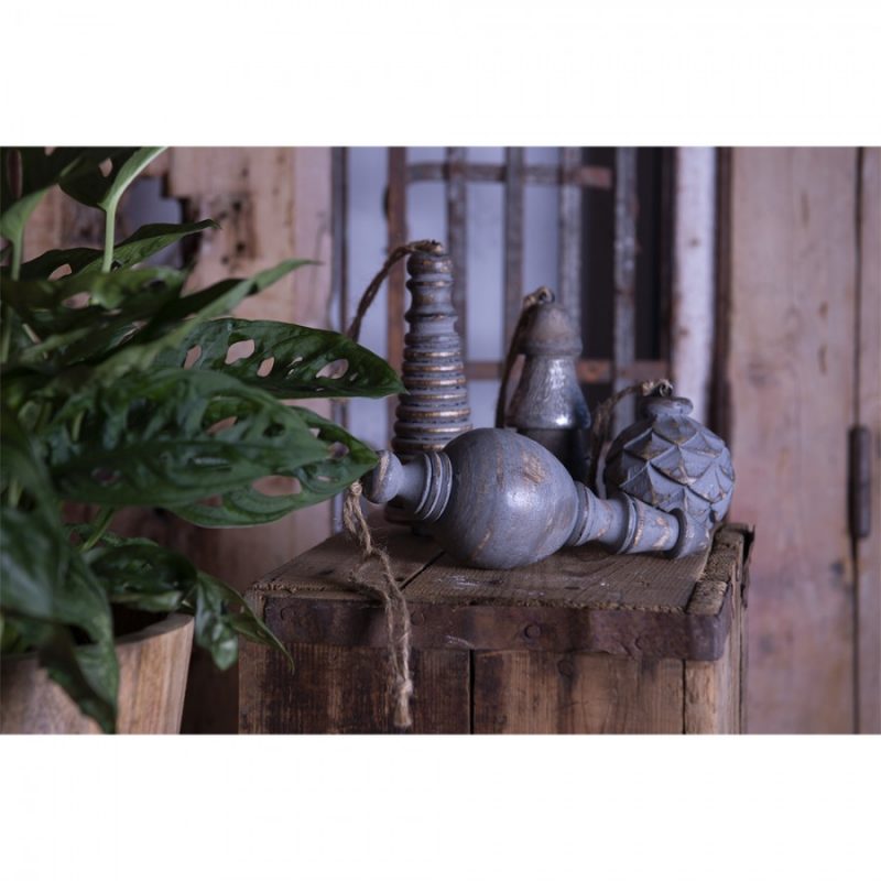 Pendentif Ornemental en Bois Gris Vieilli 6x16cm – Image 2