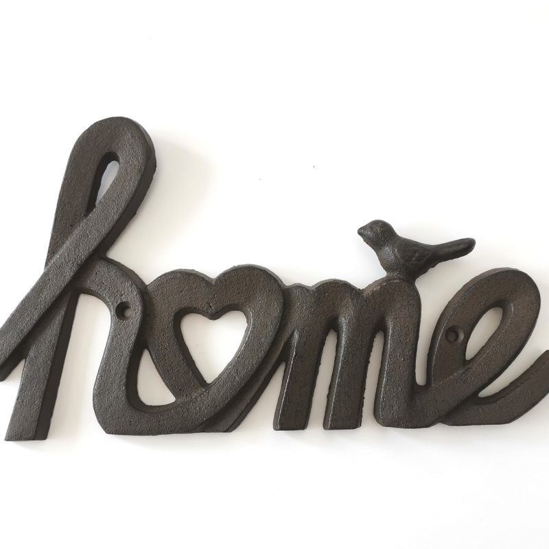 Plaque "Home" avec O en forme de Coeur et oiseau en métal ajouré 27x15x1,2cm
