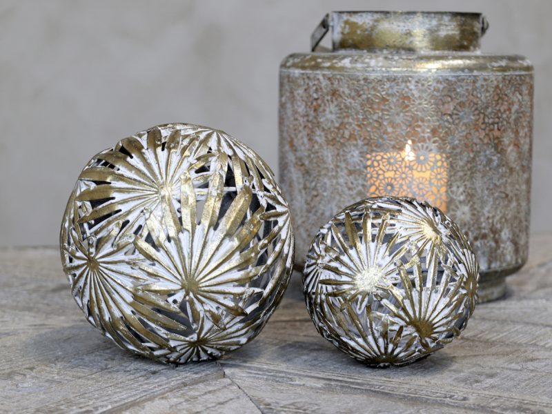 Boule "Vire" avec Feuilles en Laiton Antique ø12,5cm – Image 2
