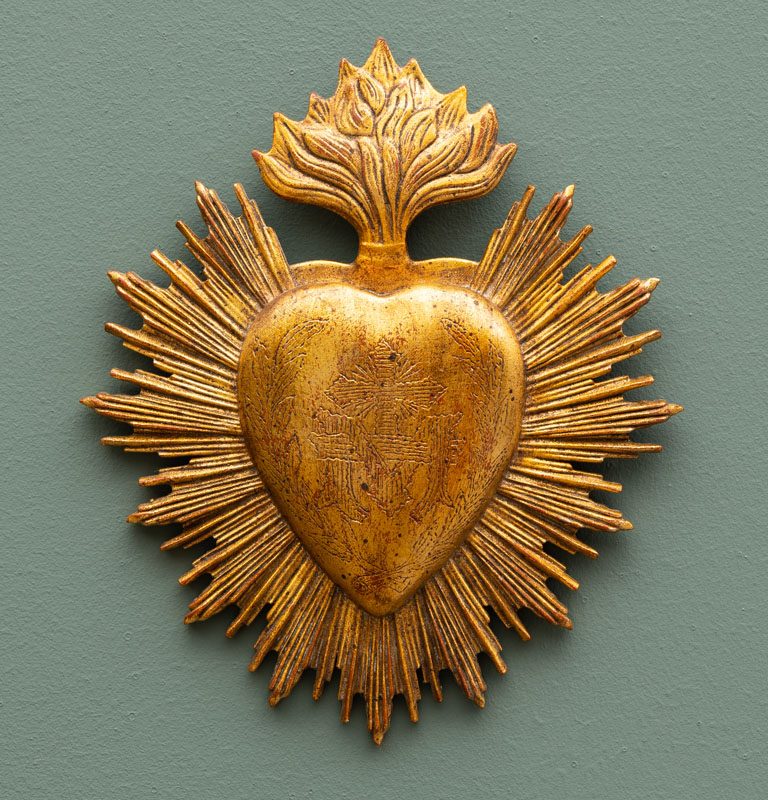 Ex-Voto Mural Coeur et Flamme en Résine Dorée 24x21cm