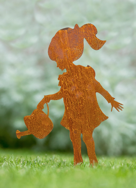 Petite Fille à l'Arrosoir sur Socle en Métal Rouillé 25xH.35cm
