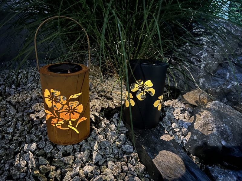 Lanterne Solaire en Métal Noir Décor Floral, 2 Modèles au Choix, ø12cm H.20cm – Image 4
