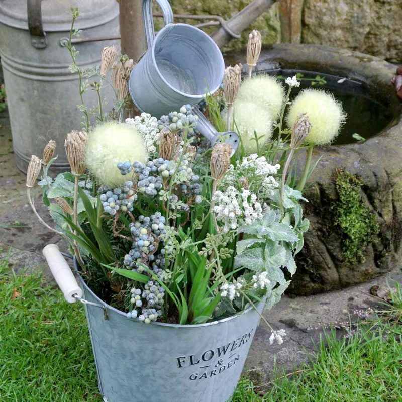 Pot Décoratif avec Arrosoir en Métal Gris H.38m