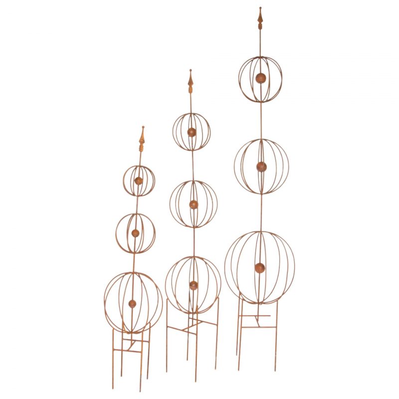 Treillis sur 4 Pieds avec 3 Sphères ø25/30/40cm H.197cm