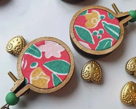 Boucles d'Oreilles "Claude" en Bois et Coton Upcycling