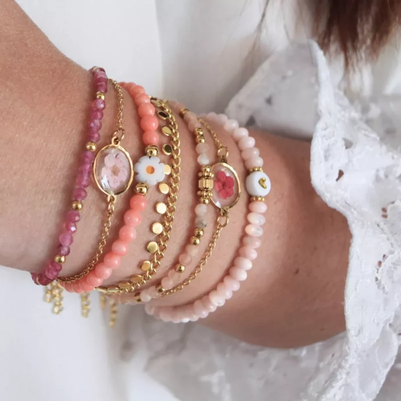 Bracelet en Perles d'Acier Inoxydable Doré à l'Or Fin 3mm et Perles à Facettes Rose 3mm – Image 7