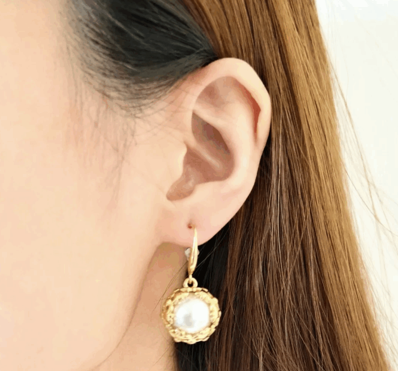 Boucles d’Oreilles en Acier Inoxydable Doré, Perle Blanche