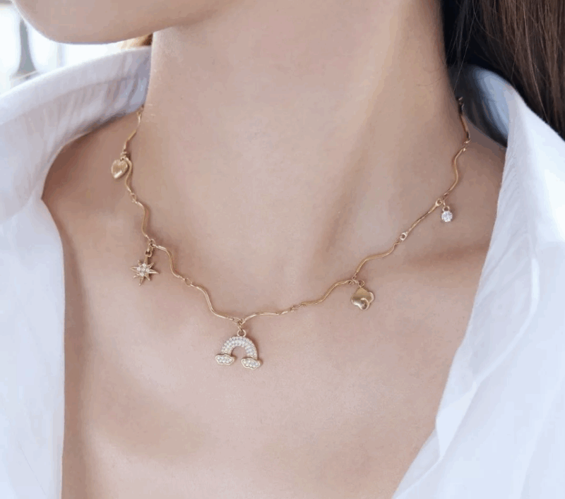 Collier en Acier Inoxydable 5 Breloques