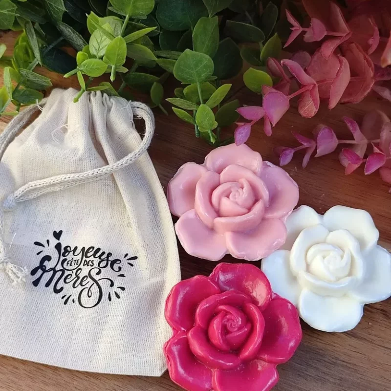 Pochon "Joyeuses Fêtes des Mères" + 3 savons