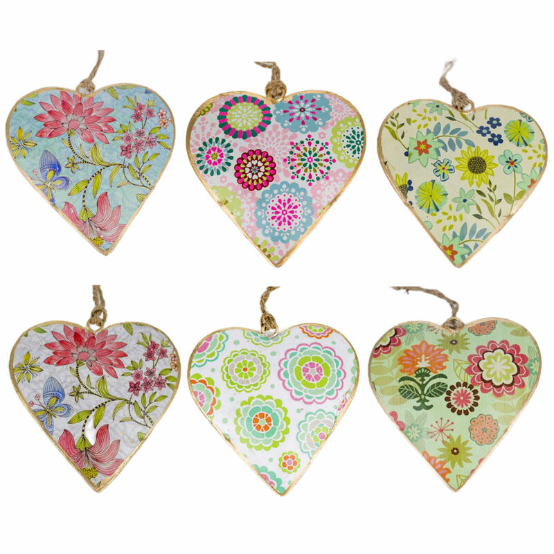 Pendentif Coeur en Métal 10x1,5x10cm, 6 Modèles au Choix