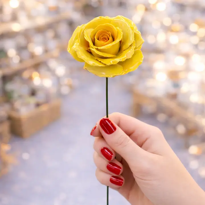 Rose Jaune en Céramique ø6-7cm sur Tige 29cm