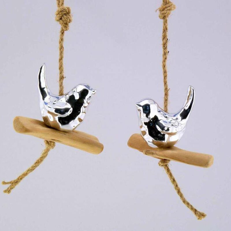Pendentif Oiseau en Bois Flotté et Porcelaine, aspect argent naturel. 8 x 10 x 15 cm