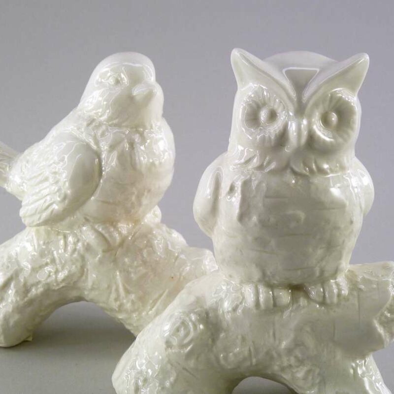 Hibou en Porcelaine sur une Branche, émaillé blanc, 15xH.17 cm