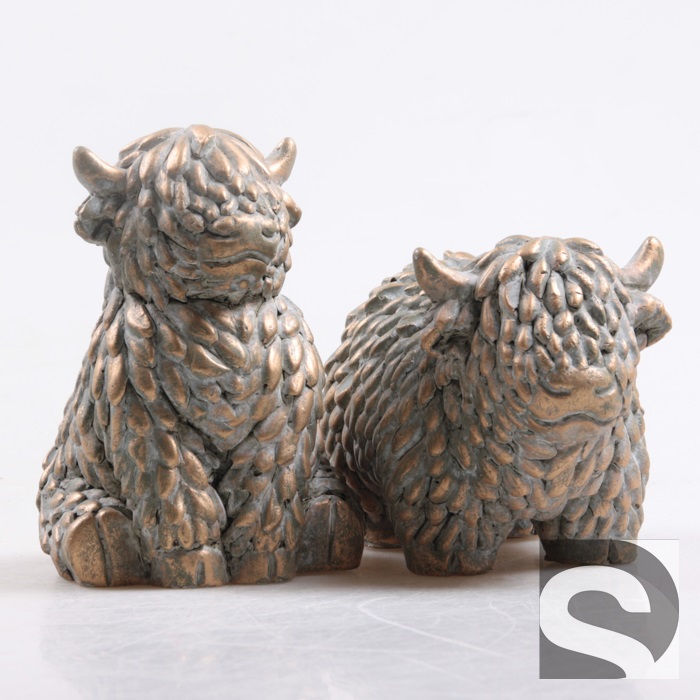 Vache Highland en Ciment Nuance Doré 10,5x10,5x14,5cm, 2 Modèles au Choix