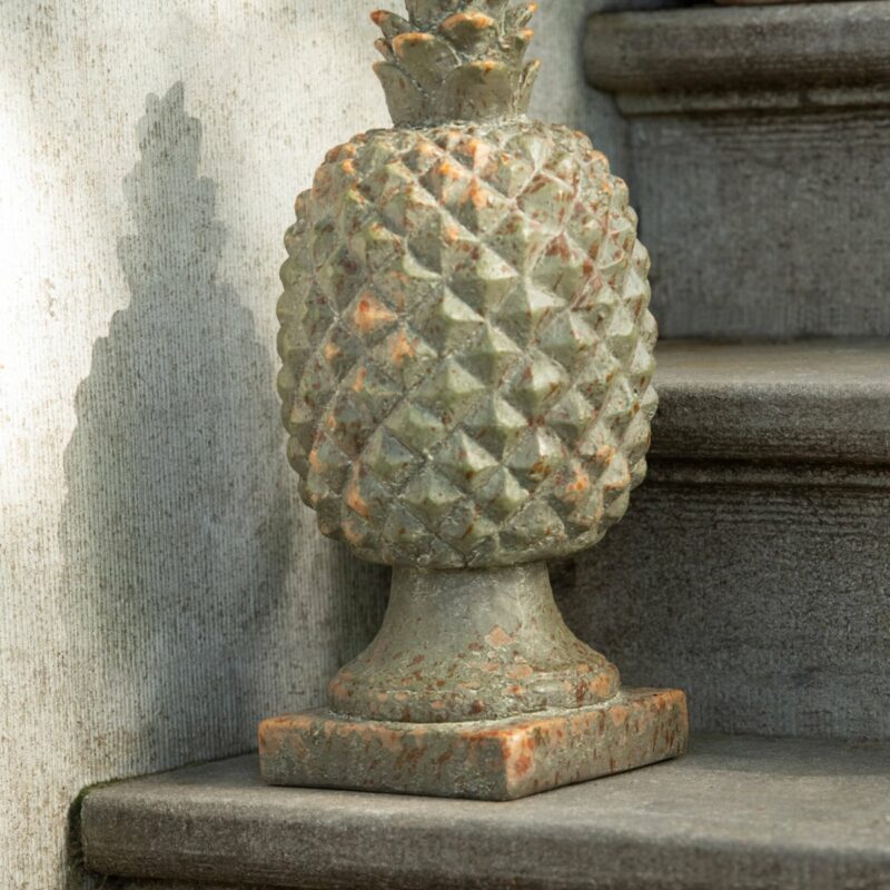 Ananas Antique en Magnésie 17,5x17,5x43cm