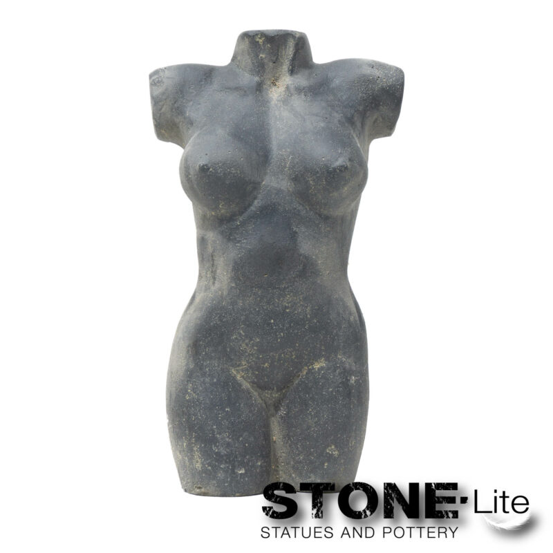 Buste Féminin en Pierre de Lave Noir 22x15xH.40cm
